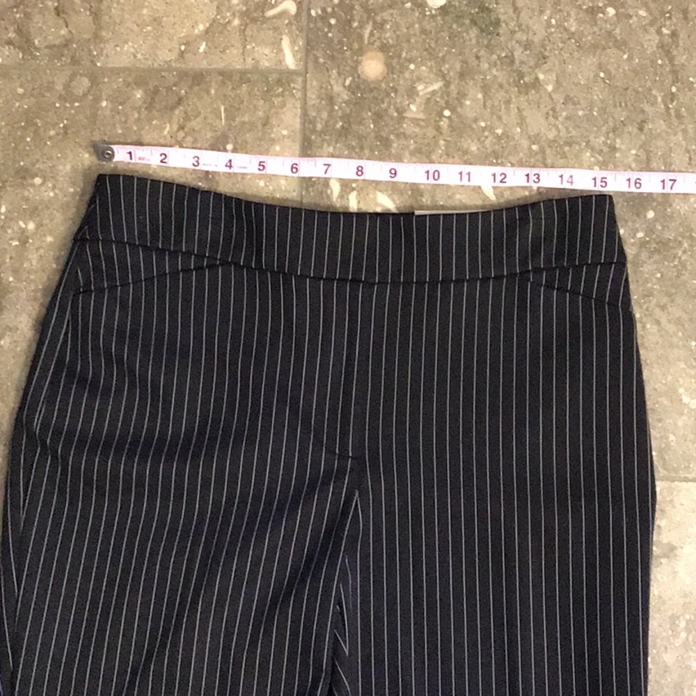 Chico’s Seamless Ponte Pinstripe Tapered Ankle Pant Black/Gray, 8, NWT - Picture 8 of 16